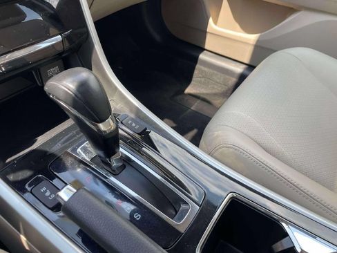 Used 2016 Honda Accord Touring image 31