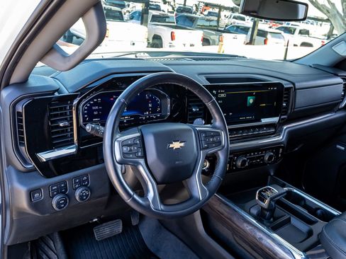 Used 2023 Chevrolet Silverado 1500 LTZ w/ LTZ Convenience Package II image 17