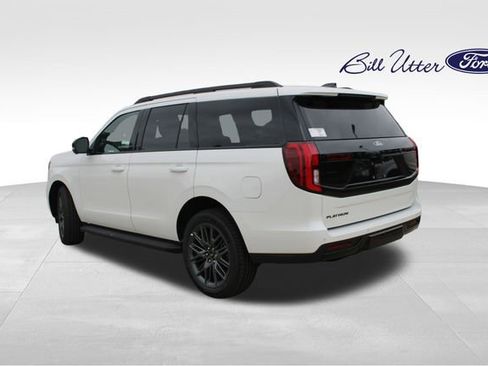 New 2026 Ford Expedition Platinum image 4