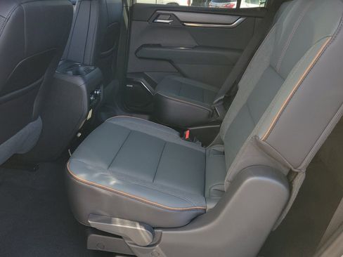 New 2026 GMC Acadia AT4 w/ Luxury Package image 7