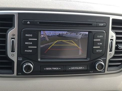 Used 2019 Kia Sportage LX image 17