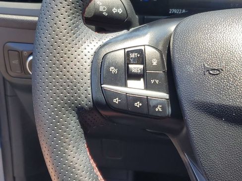 Used 2023 Ford Escape ST-Line w/ Tech Pack #1 AWD/4WD image 17