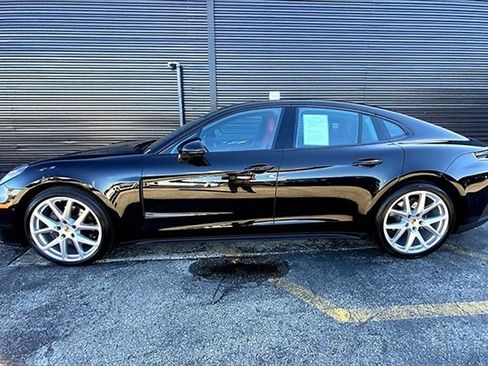 Used 2025 Porsche Panamera 4 image 2