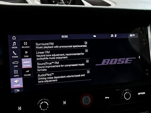 Used 2024 Porsche Macan image 31