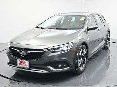 Used 2019 Buick Regal Essence w/ Driver Confidence Package I