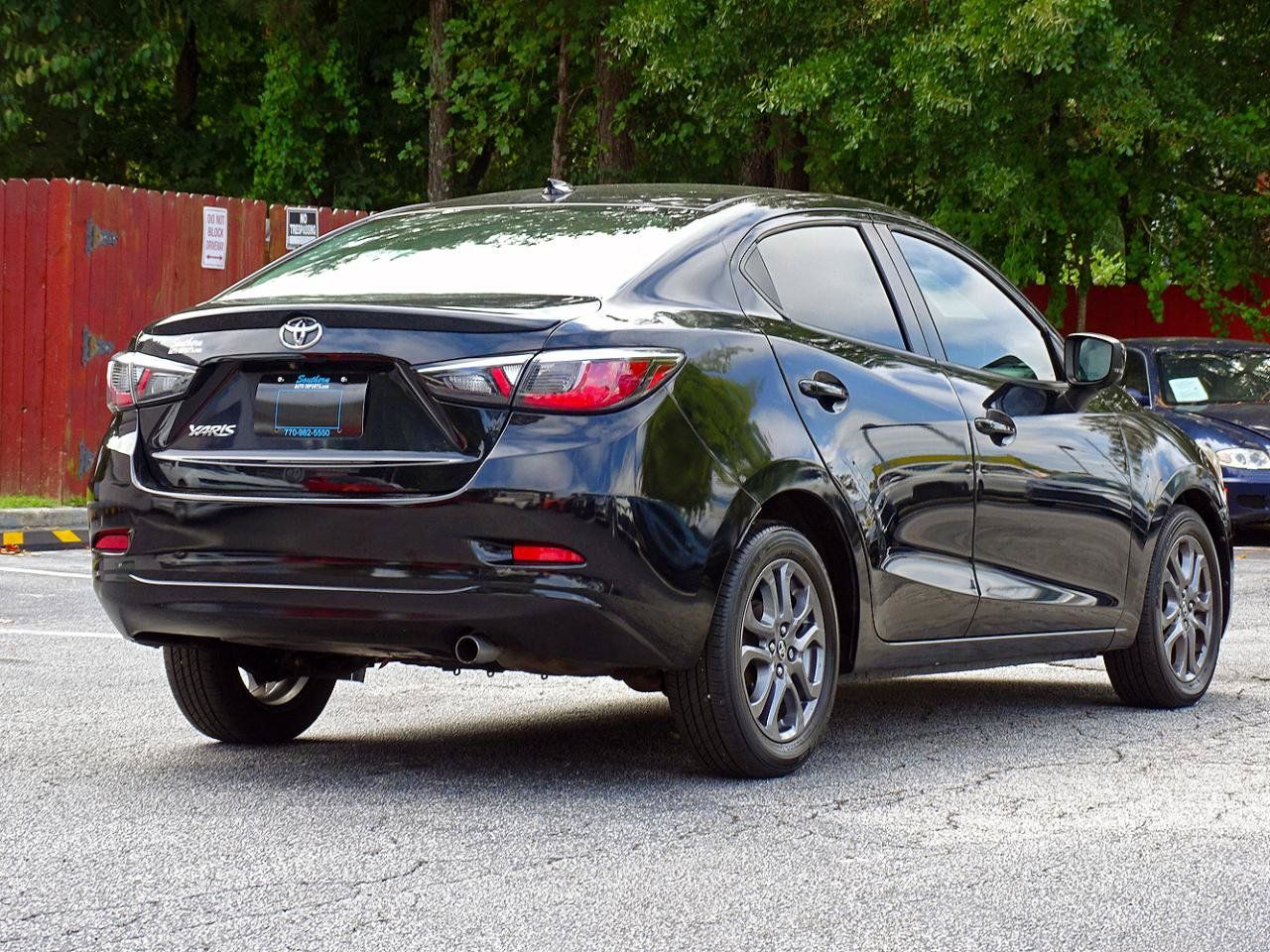 Used 2019 Toyota Yaris LE FWD image 10