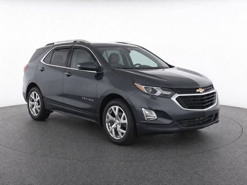 Used 2018 Chevrolet Equinox LT FWD image 2