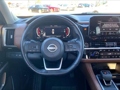 Used 2022 Nissan Pathfinder Platinum w/ Cargo Package image 5