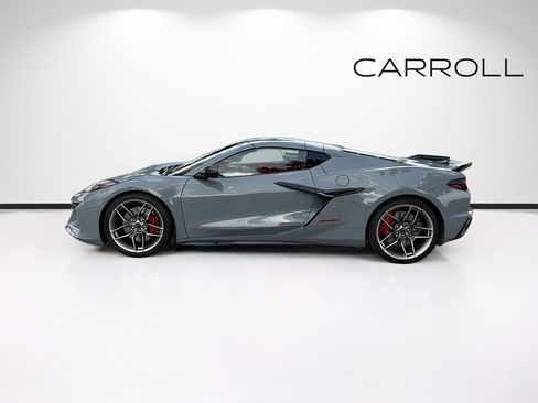 Used 2025 Chevrolet Corvette Z06 w/ Stealth Interior Trim Package RWD image 6