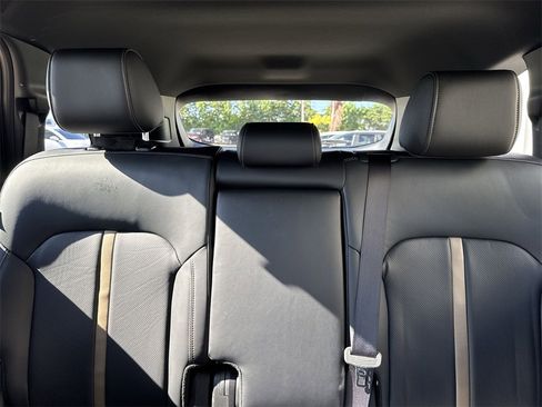 Used 2025 MAZDA CX-70 3.3 Turbo w/ Premium Plus Pkg image 19