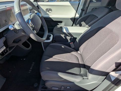Used 2024 Hyundai Ioniq 5 SEL image 16
