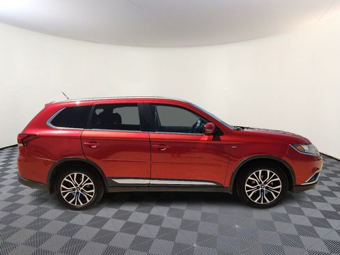 Used 2016 Mitsubishi Outlander GT AWD/4WD image 5