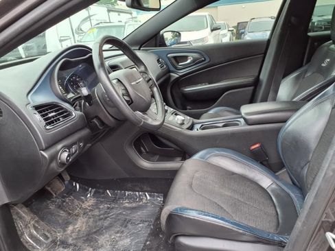 Used 2015 Chrysler 200 S w/ Comfort Group AWD/4WD image 10