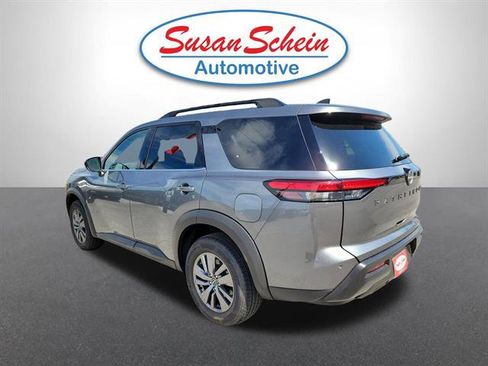 Used 2026 Nissan Pathfinder SV FWD image 26