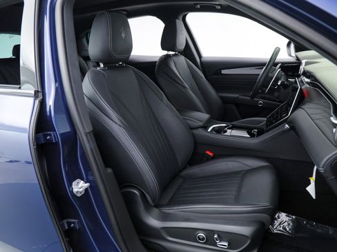 New 2025 Maserati Grecale Modena image 15