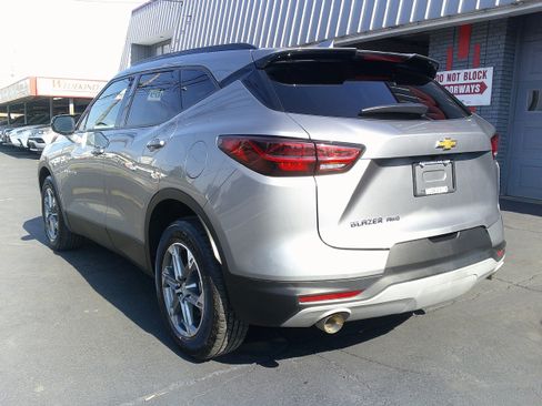 Used 2023 Chevrolet Blazer LT image 3