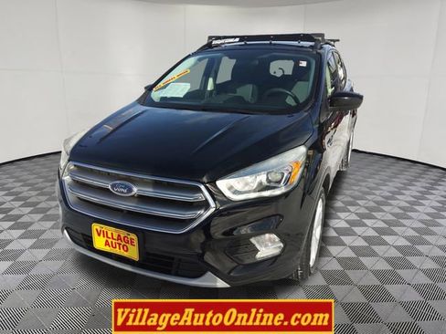 Used 2017 Ford Escape SE w/ Equipment Group 201A image 7
