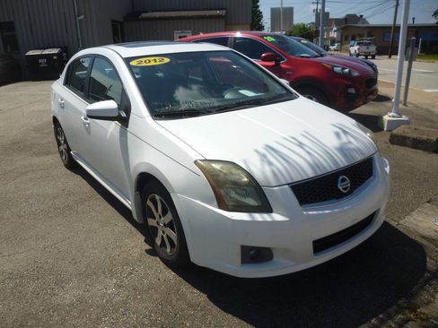 Used 2012 Nissan Sentra 2.0 SR w/ Special Edition Pkg FWD image 1