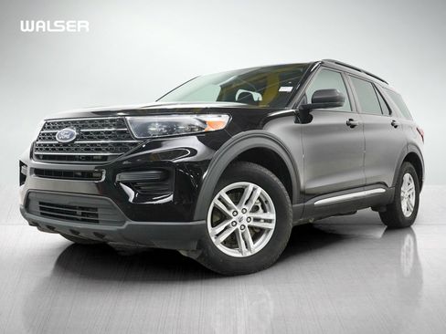 Used 2023 Ford Explorer XLT w/ Class IV Trailer Tow Package AWD/4WD image 1