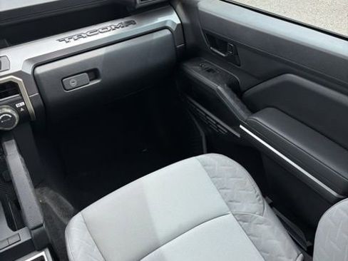 Used 2024 Toyota Tacoma SR5 image 12