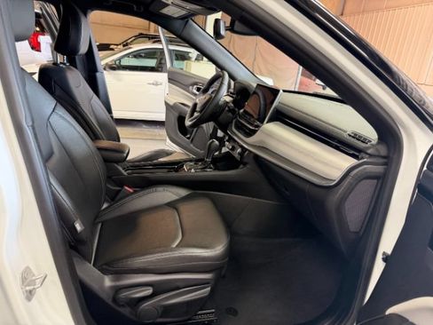 Used 2025 Jeep Compass Limited AWD/4WD image 30