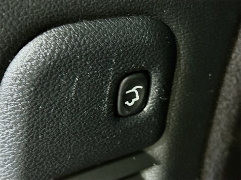 Used 2021 Dodge Durango R/T w/ Blacktop Package image 32