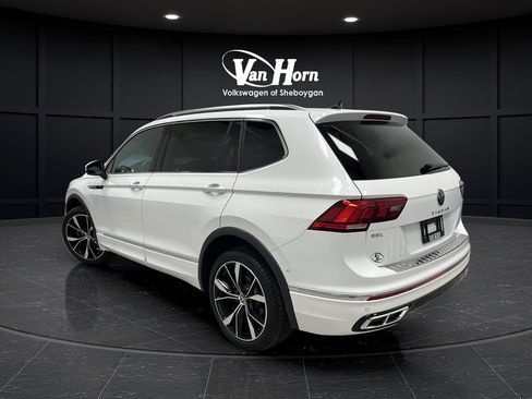 Used 2024 Volkswagen Tiguan SEL R-Line AWD/4WD image 5