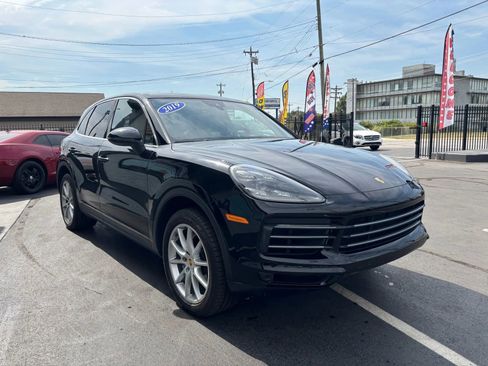 Used 2019 Porsche Cayenne image 18