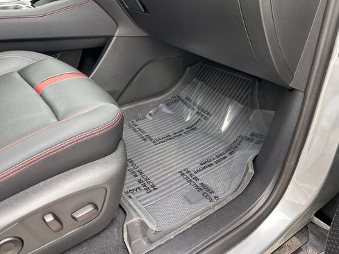 Used 2024 Chevrolet Traverse RS w/ LPO, Floor Liner Package AWD/4WD image 27
