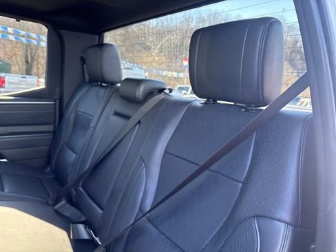Used 2024 Toyota Tundra Platinum AWD/4WD image 7