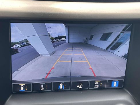 Used 2023 GMC Acadia Denali w/ Denali Ultimate Package FWD image 30