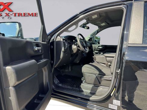 Used 2023 Chevrolet Silverado 2500 Custom w/ Custom Value Package AWD/4WD image 10