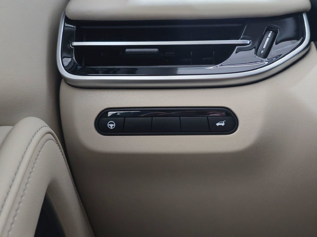 Certified 2025 INFINITI QX60 Sensory AWD/4WD image 17