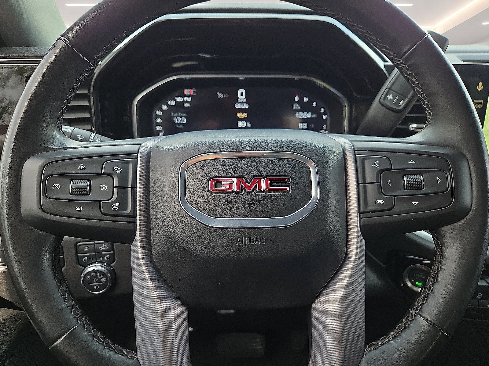 Used 2025 GMC Sierra 1500 SLT AWD/4WD image 24
