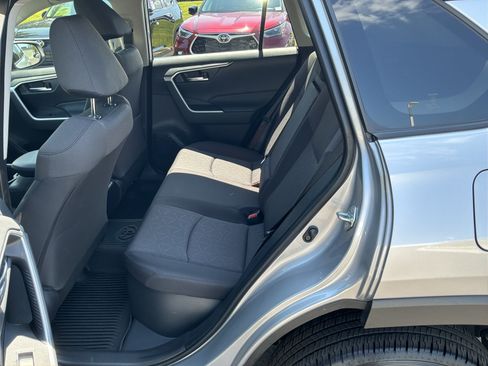 Used 2025 Toyota RAV4 XLE AWD/4WD image 30