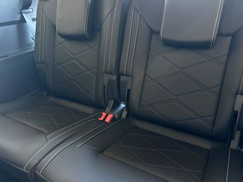 New 2026 Volkswagen Atlas SE image 14