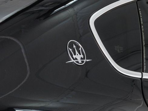Used 2016 Maserati Quattroporte S RWD image 48