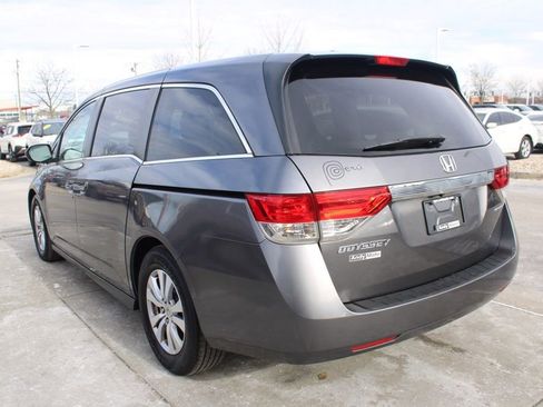 Used 2016 Honda Odyssey SE image 5