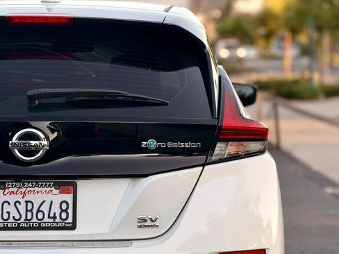 Used 2019 Nissan Leaf SV Plus w/ Protection Package FWD image 9