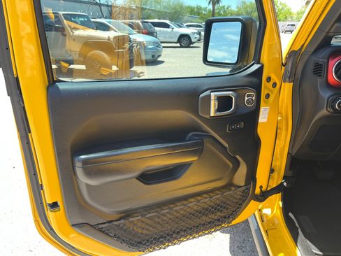 Certified 2020 Jeep Wrangler Unlimited Rubicon w/ LED Lighting Group AWD/4WD image 15
