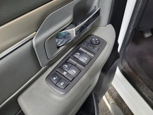 Used 2014 RAM 1500 Classic SLT image 27