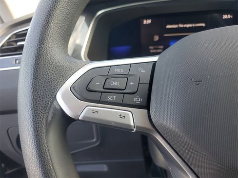 Used 2023 Volkswagen Tiguan S image 21