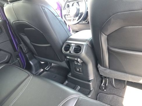 Used 2023 Jeep Wrangler Unlimited Sahara w/ Cold Weather Group AWD/4WD image 51