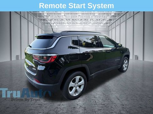 Used 2021 Jeep Compass Latitude w/ Convenience Group AWD/4WD image 3