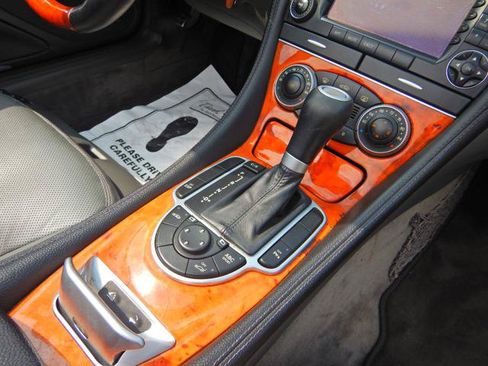 Used 2005 Mercedes-Benz SL 500 image 25