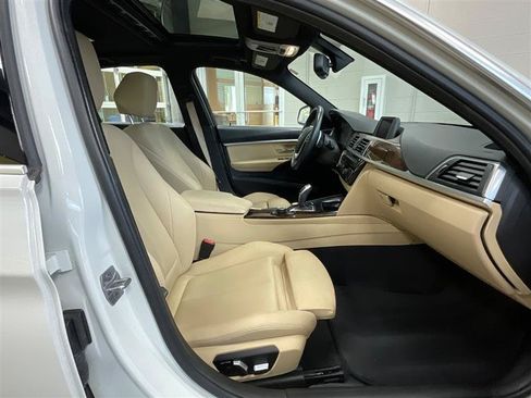Used 2017 BMW 330i Sedan RWD image 19