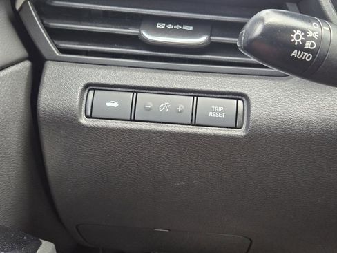 Used 2023 Nissan Altima 2.5 SV FWD image 24