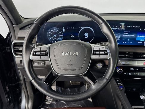 Certified 2024 Kia Telluride SX Prestige image 12