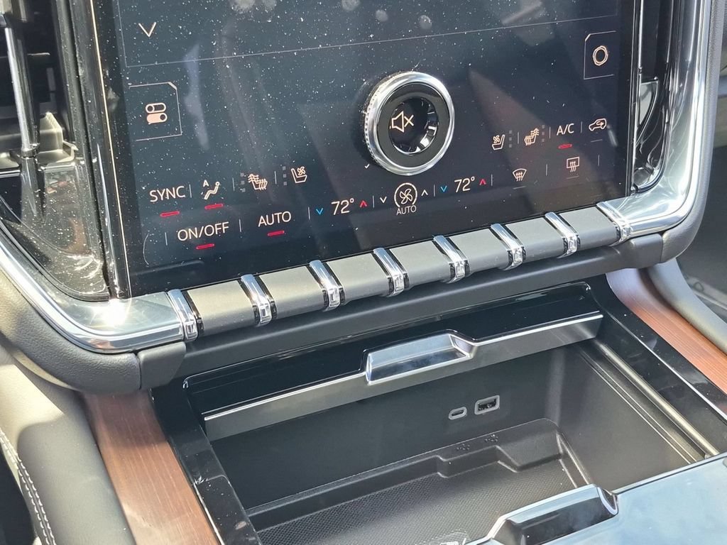 New 2026 GMC Yukon Denali w/ Advanced Technology Package AWD/4WD image 10