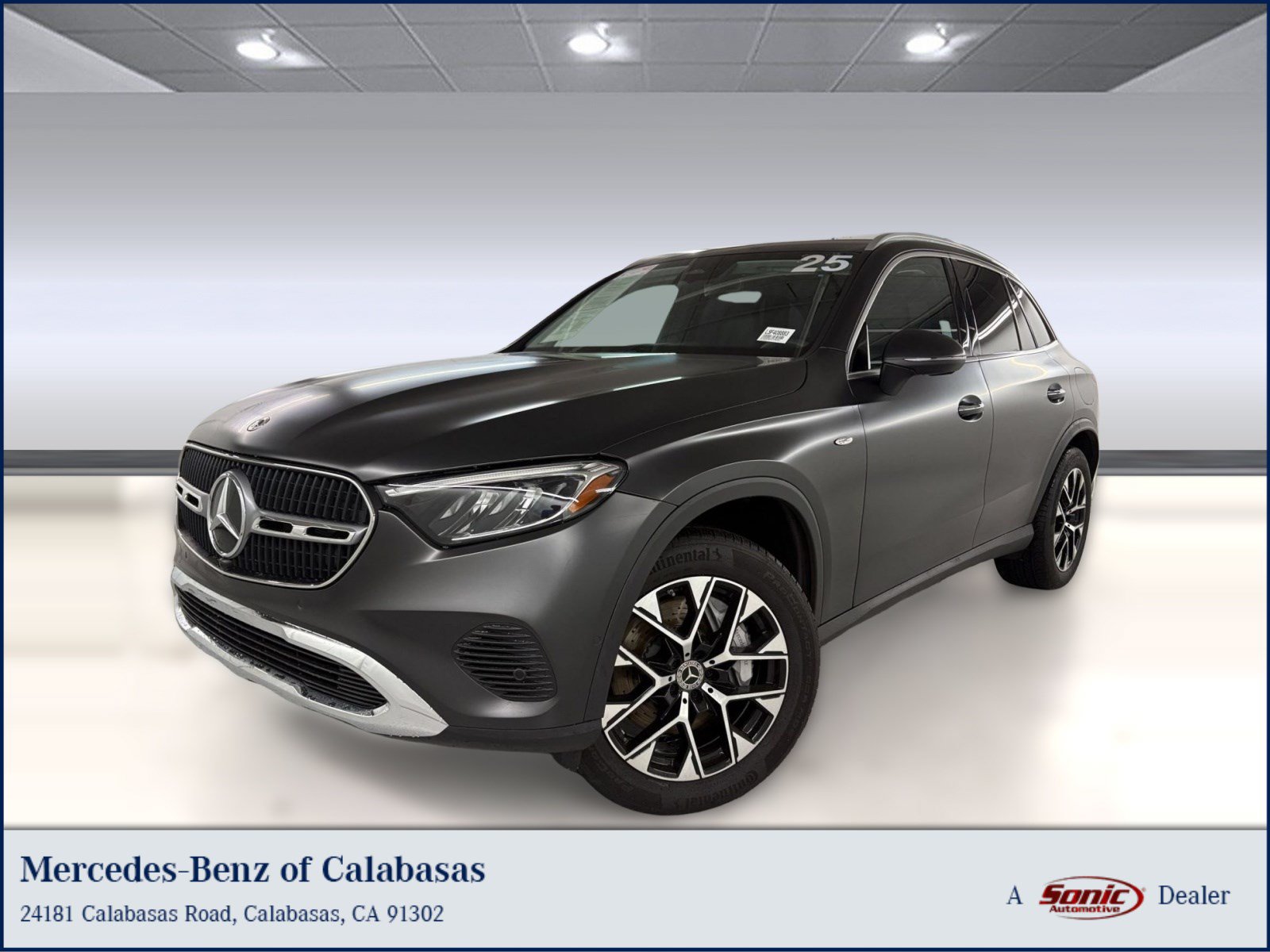 Used 2025 Mercedes-Benz GLC 350e 4MATIC image 1
